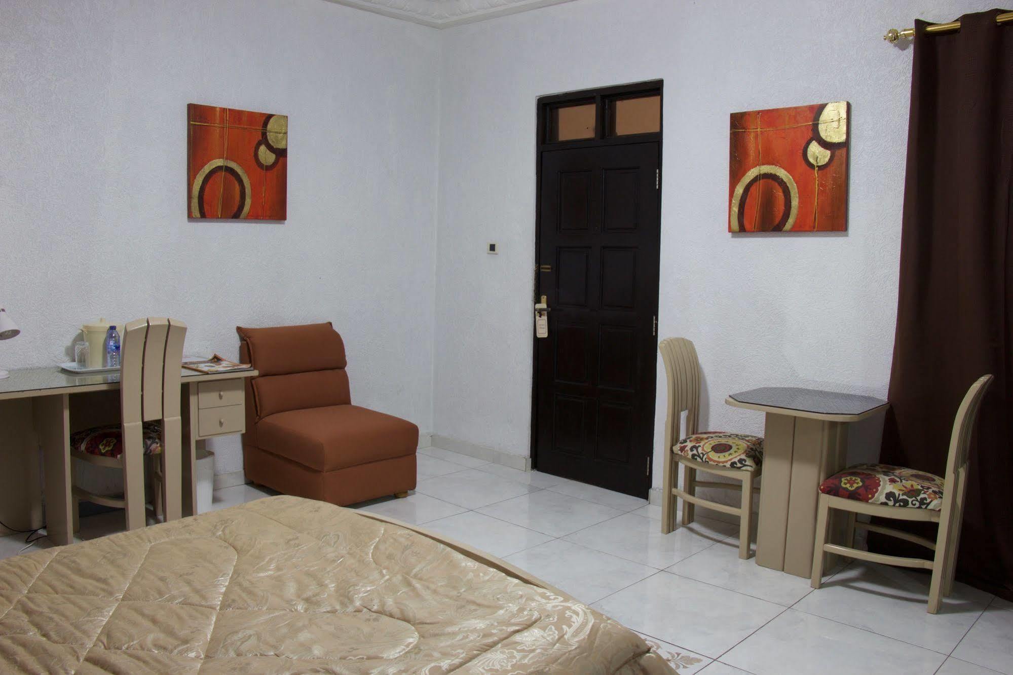 Hill View Hotel Mccarthy Hills Botianaw 외부 사진